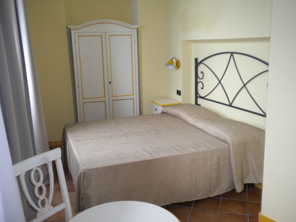 Double or Twin Room, Sea View