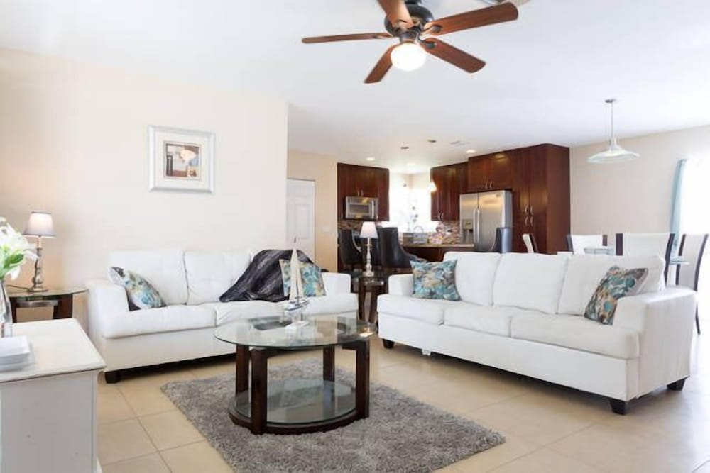 Standard House, 4 Bedrooms, Accessible photo 1