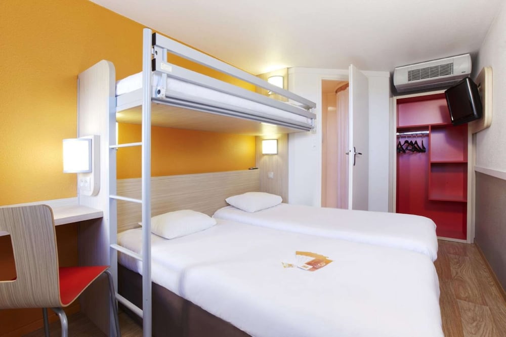 Standard Room, 2 Twin Beds photo 3