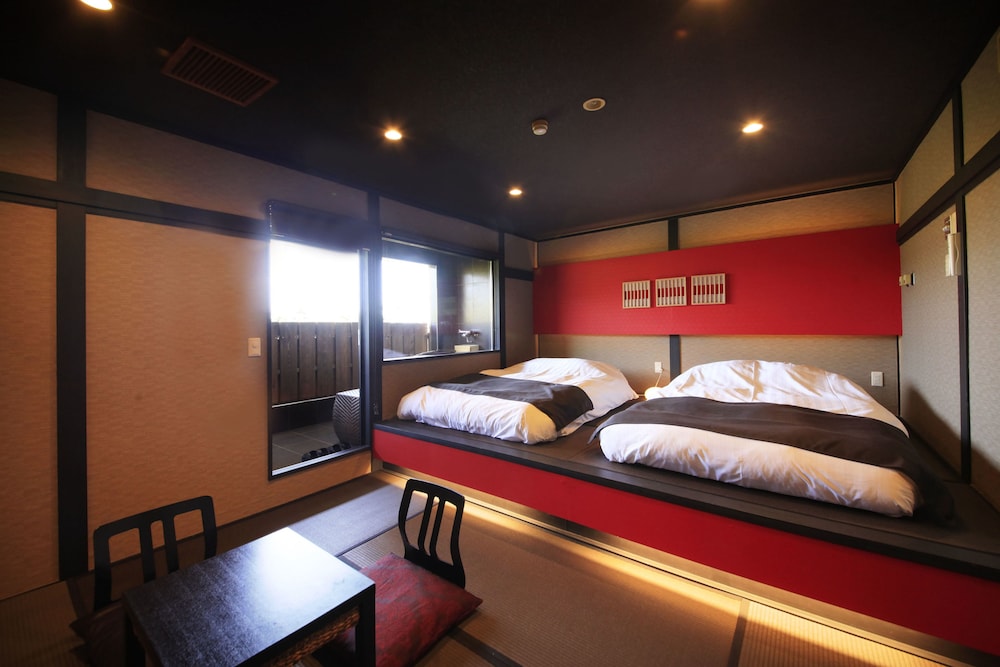 Deluxe Room, Private Bathroom