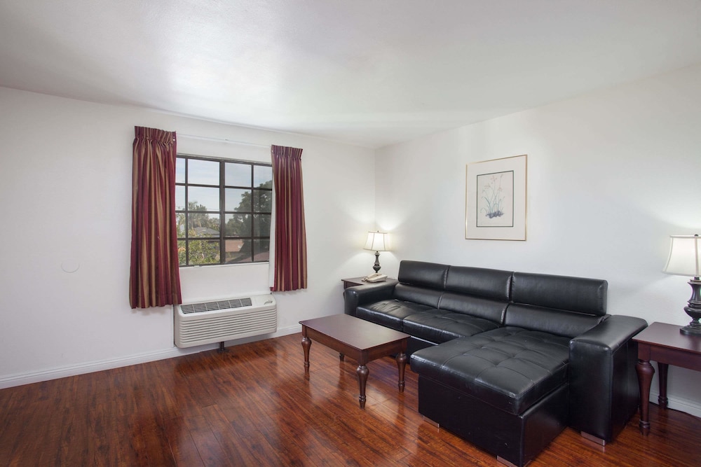 Upgraded, Suite, 1 King Bed with Sofa bed, Non Smoking - Photo 4