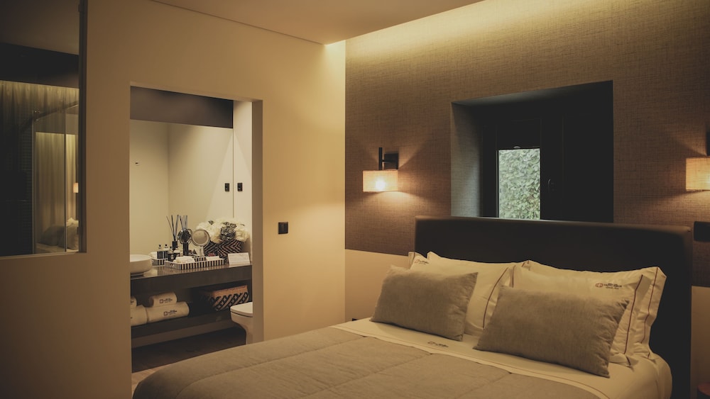 Double Room, 1 King Bed, Balcony