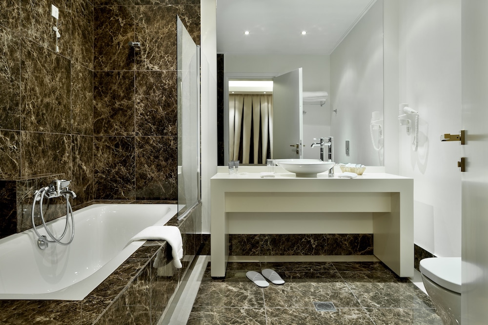 Suite — the supplier's photographs — photo 5