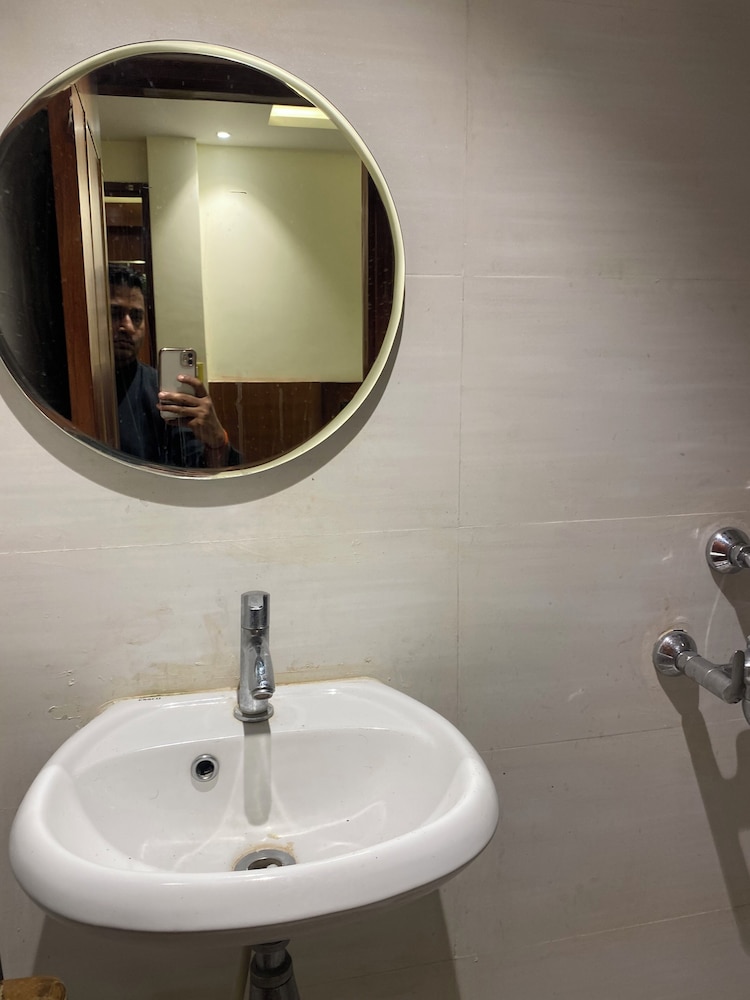 Deluxe Double Room, 1 Bedroom, City View photo 3
