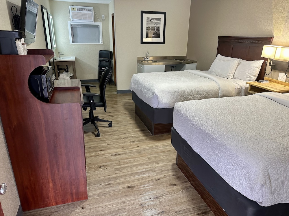 Superior Room, 2 Double Beds, Kitchenette (Standard 2 Queen) photo 1