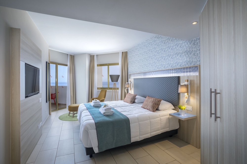Executive Suite, Sea View - Photo 1