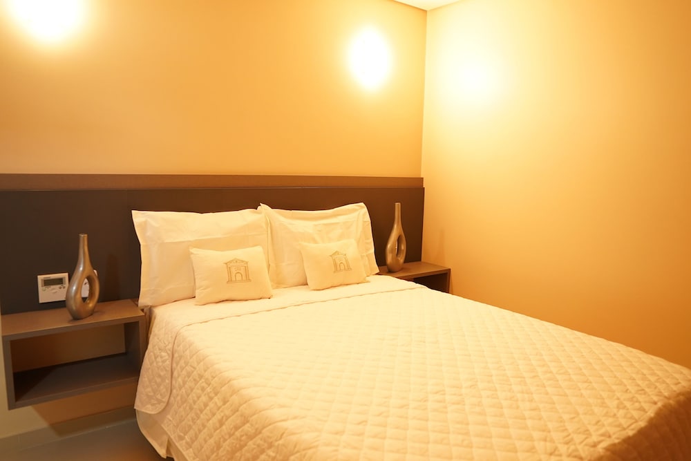 Standard Twin Room - Photo 1