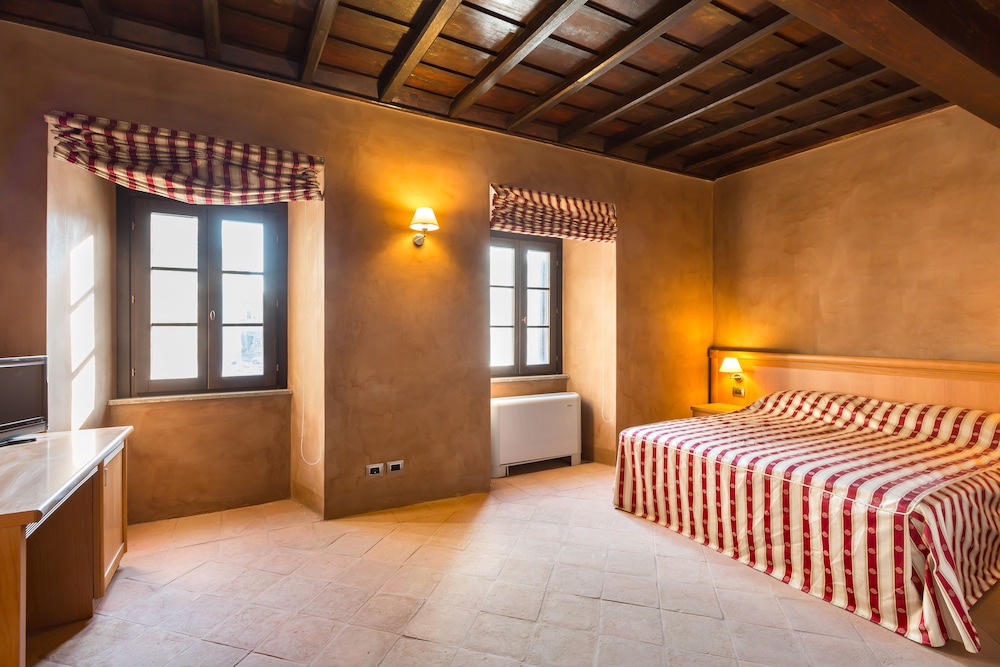 Double or Twin Room photo 2