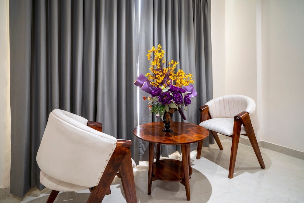 Deluxe Room - Photo 3
