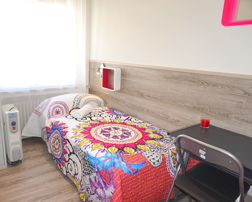 Standard Double Room, 1 Double Bed, Private Bathroom, City View photo 2