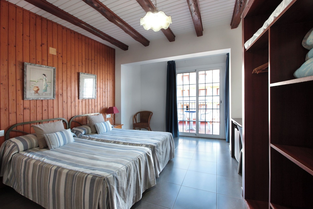 Standard Double Room, River View