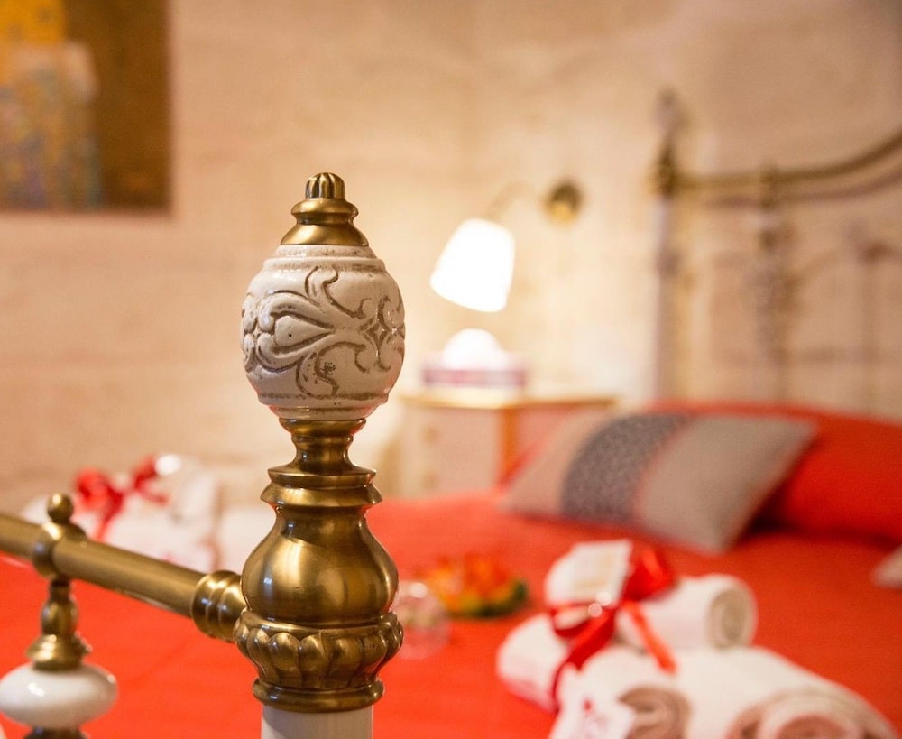 Romantic Studio Suite, Private Bathroom, City View photo 2