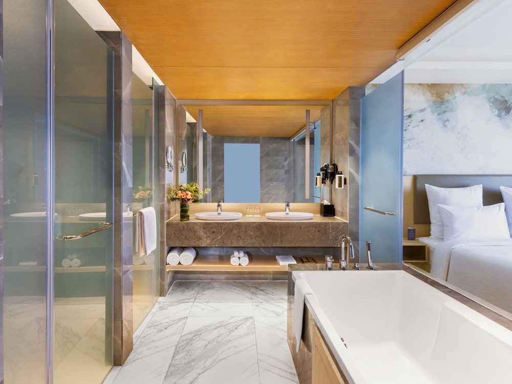 Executive Suite – 1 Kingsize-Bett, Nichtraucher (City Side) thumbnail 5