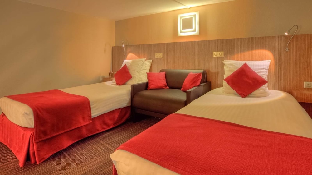 Standard Twin Room photo 2