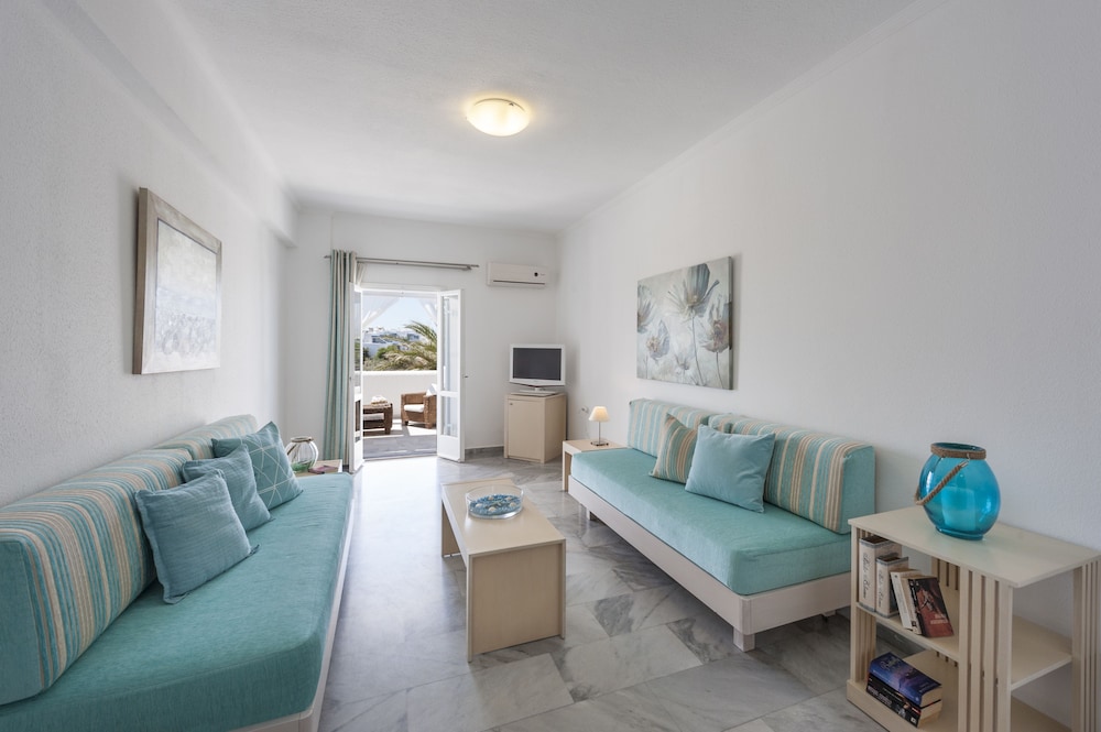 Suite - Photo 6
