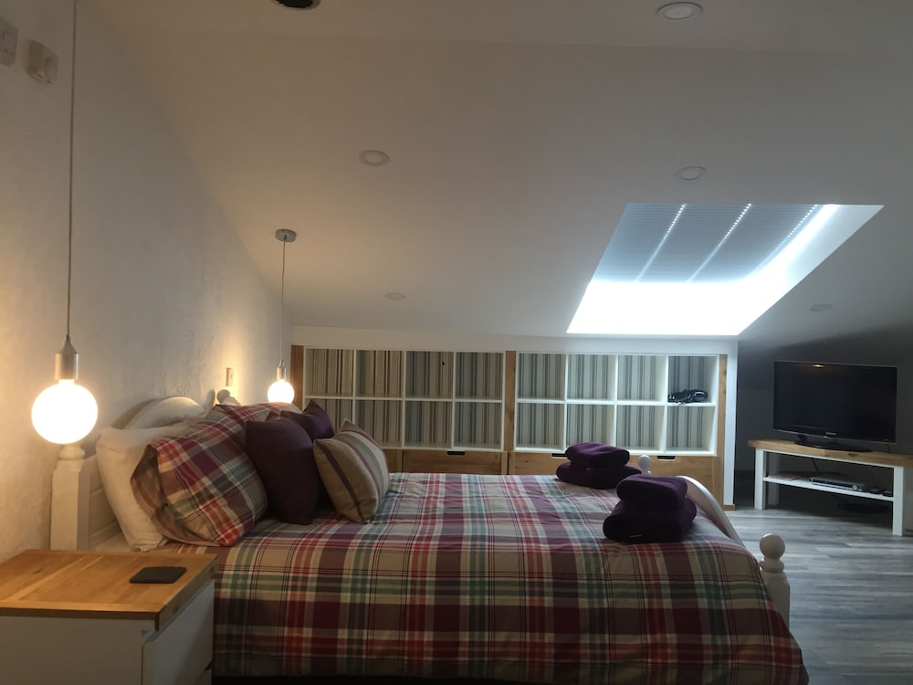 Family Quadruple Room, Ensuite photo 3