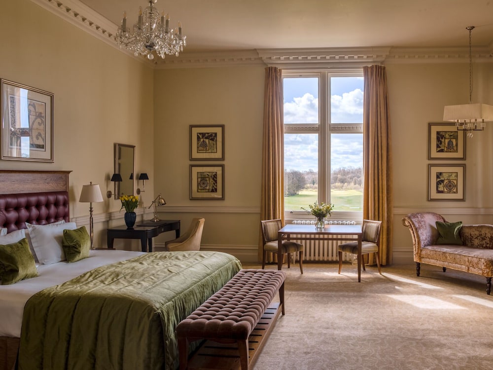 Old Hall Suite photo 2