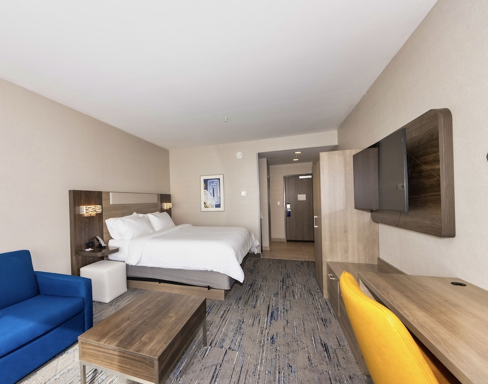 Holiday Inn Express & Suites - Harrisonburg University Area by IHG, Photo 3