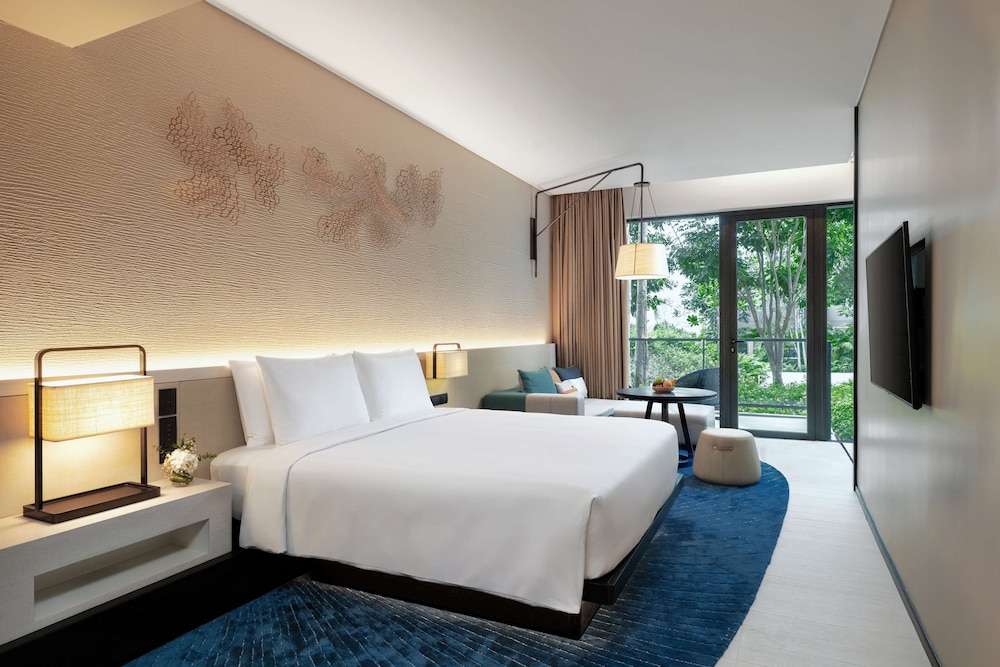 Room, 1 King Bed, Garden View - Photo 1