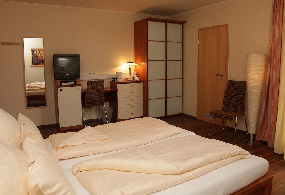 Standard Double Room, 1 Double Bed, Non Smoking photo 3