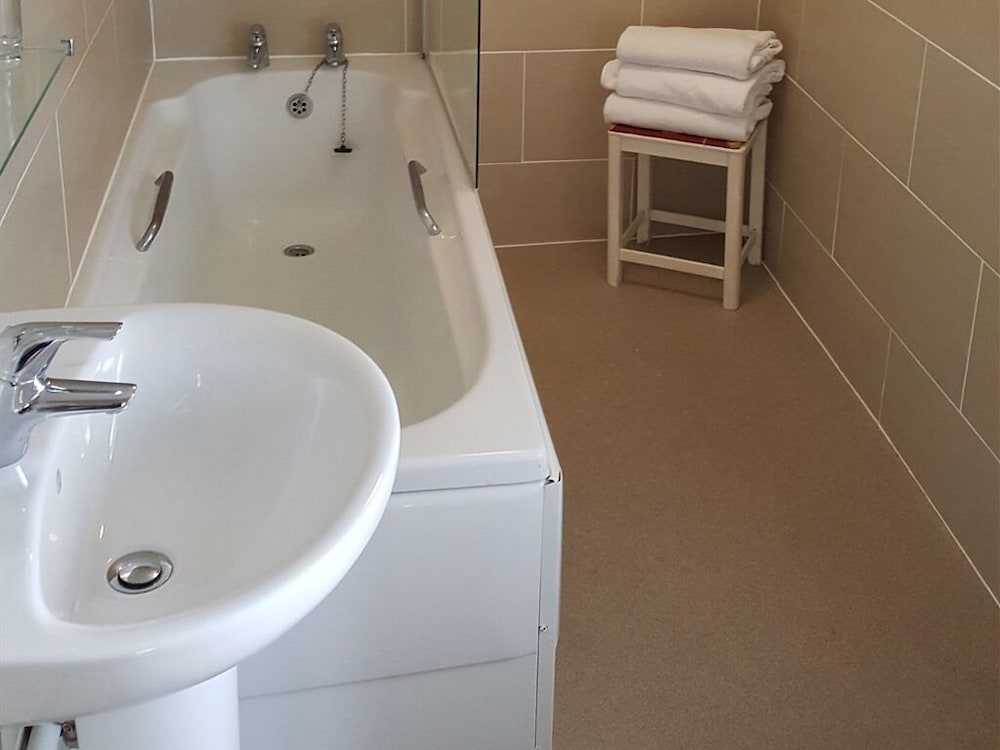 Superior Suite, Ensuite, Garden View (Superior Four Poster) photo 2