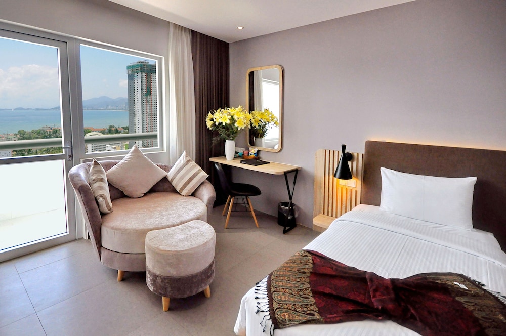 Deluxe Room, Sea View - Photo 4
