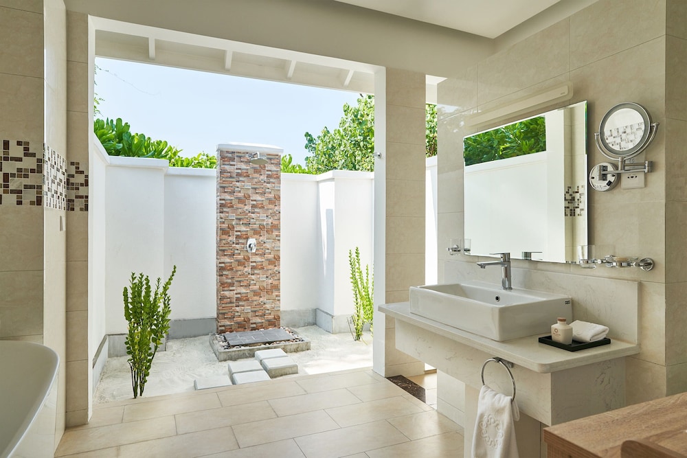 Two Bedroom Pool Beach Villa photo 2