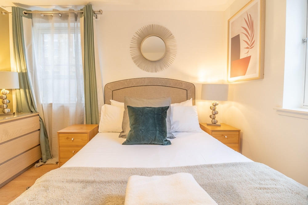 Economy Apartment, Private Bathroom, Park View (Ground Floor)