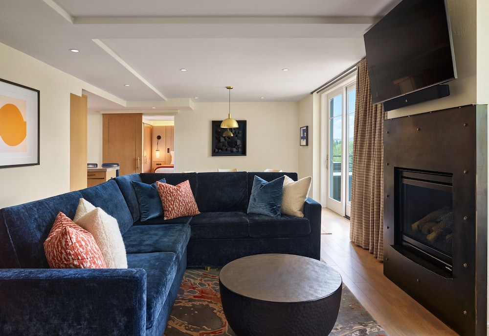 Penthouse, 2 Bedrooms (Suite) - Photo 4