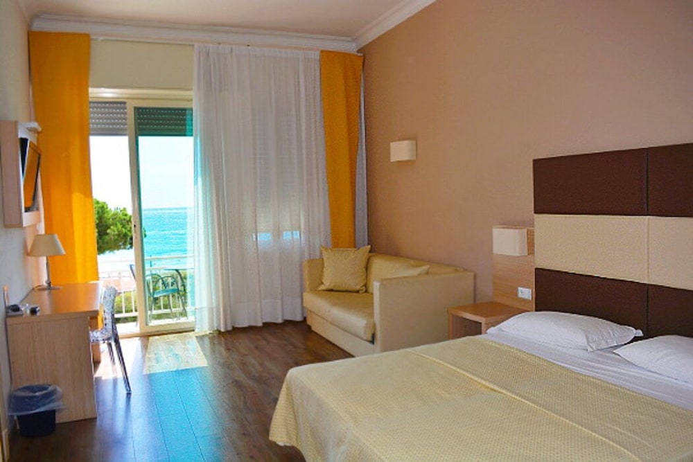 Superior Double Room - Photo 1