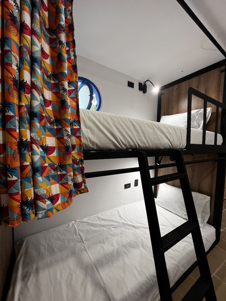 Classic Shared Dormitory, Mixed Dorm photo 2