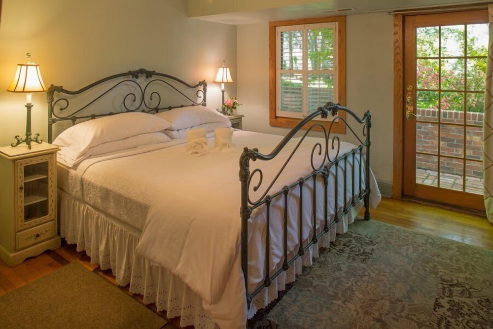 Oak terrace room