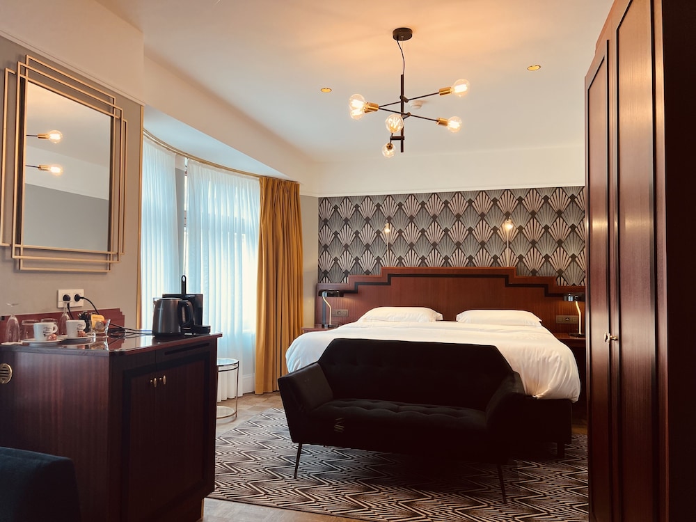 Superior Double Room (Prestige) - Photo 16