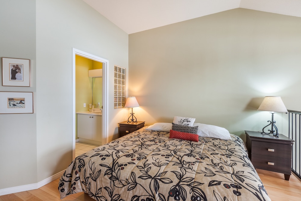 Basic Condo, 1 Bedroom (Mezzanine - Ski-in/Ski-out) photo 2