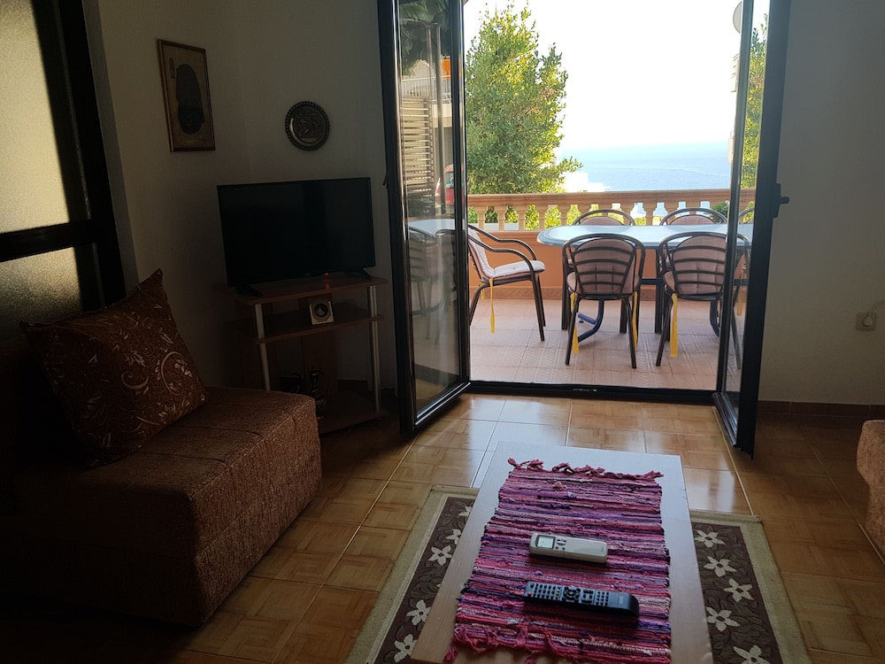 Condo, 1 Bedroom, Balcony