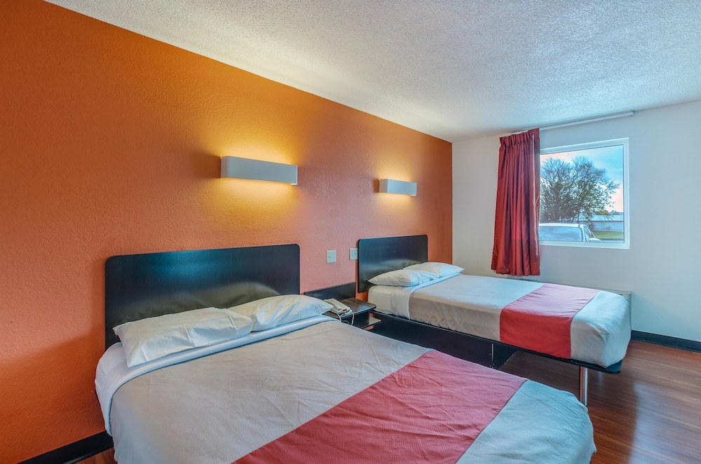 Standard Room, 2 Double Beds, Non Smoking, Refrigerator & Microwave - Photo 3