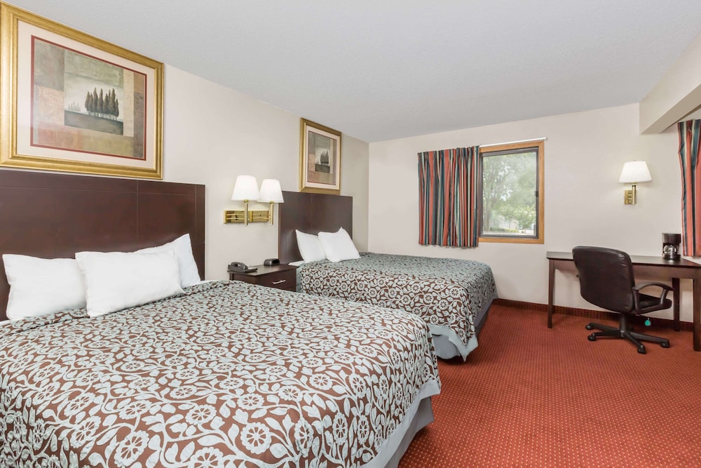 Suite, 2 Queen Beds, Non Smoking - Photo 1
