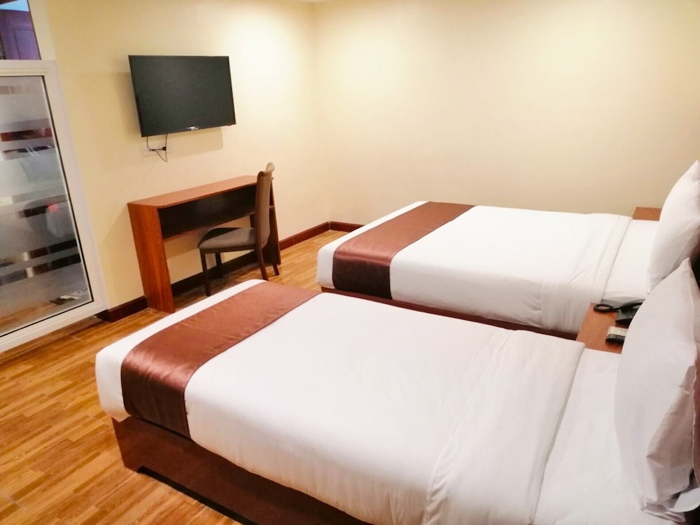 Basic Triple Room photo 3