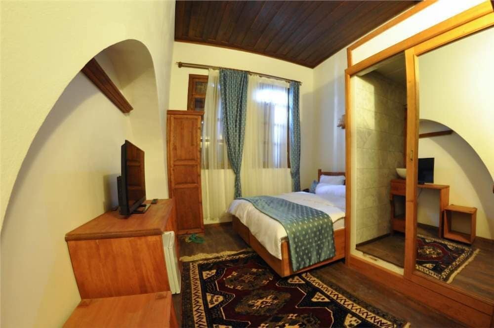 Standard Double or Twin Room photo 3