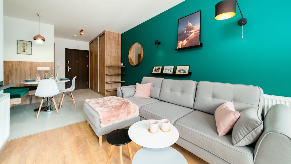 Apartment (62)
