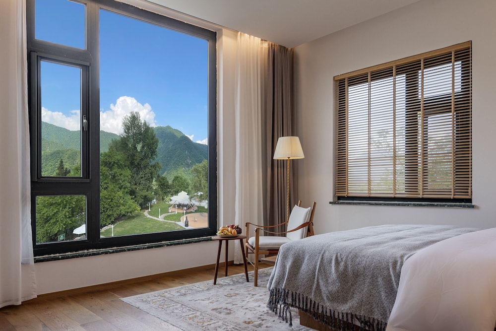Family Suite, Hill View photo 2