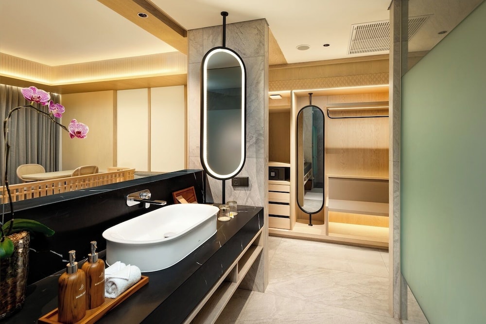 Ocean Deluxe Twin photo 2