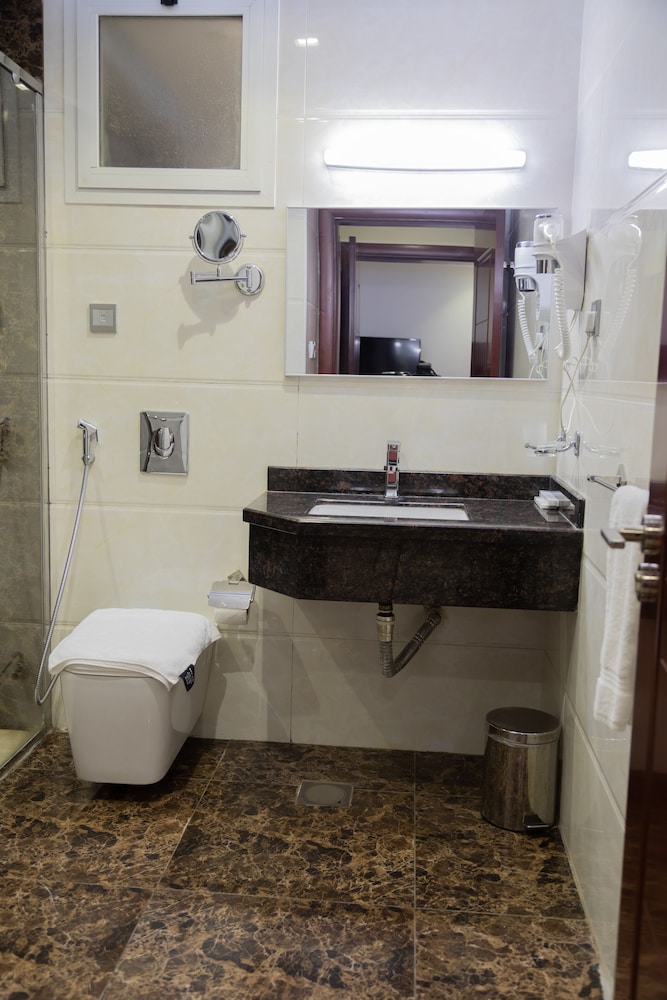 Deluxe Suite - Photo 4