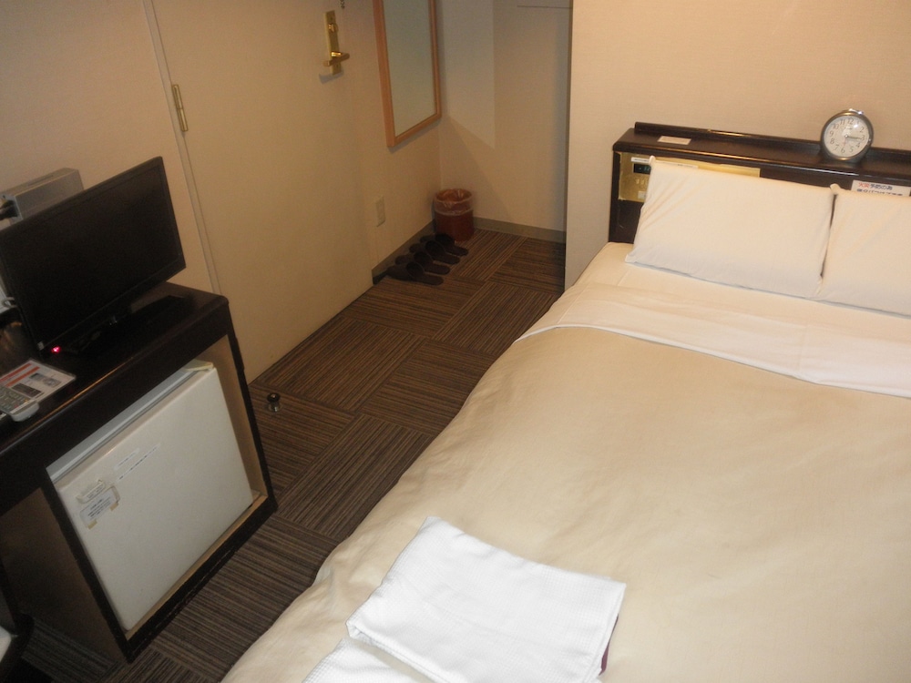 Single Room, Smoking