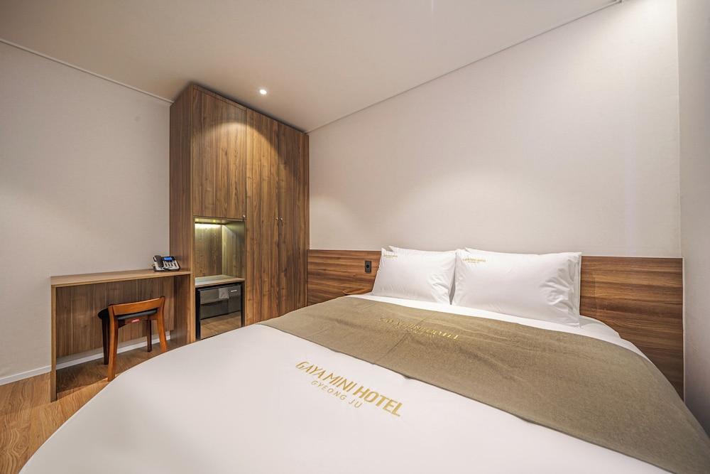 Deluxe Double Room, Annex Building - Photo 3