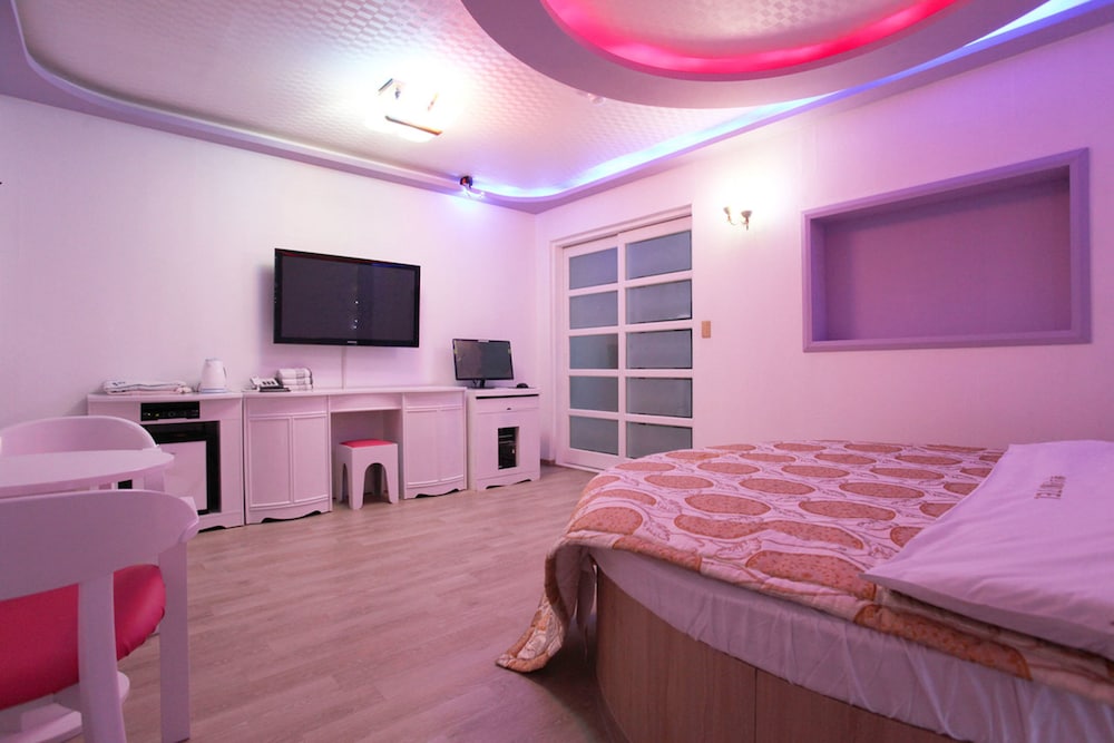 Premier Room