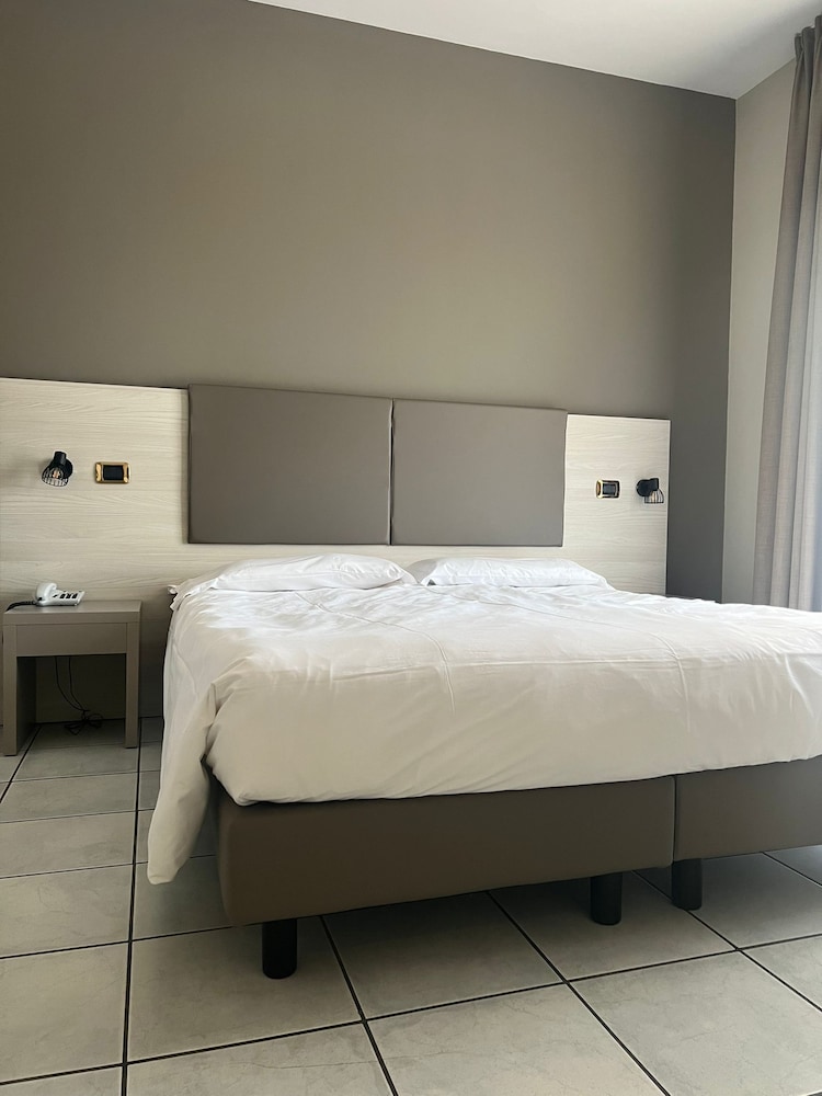 Standard Suite, 1 Bedroom, Terrace - Photo 1