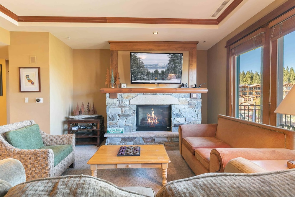 2 Bedroom - Iron Horse Lodge North 205
