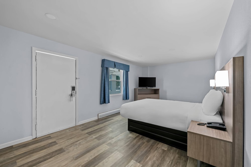 Suite, Multiple Beds, Non Smoking photo 1