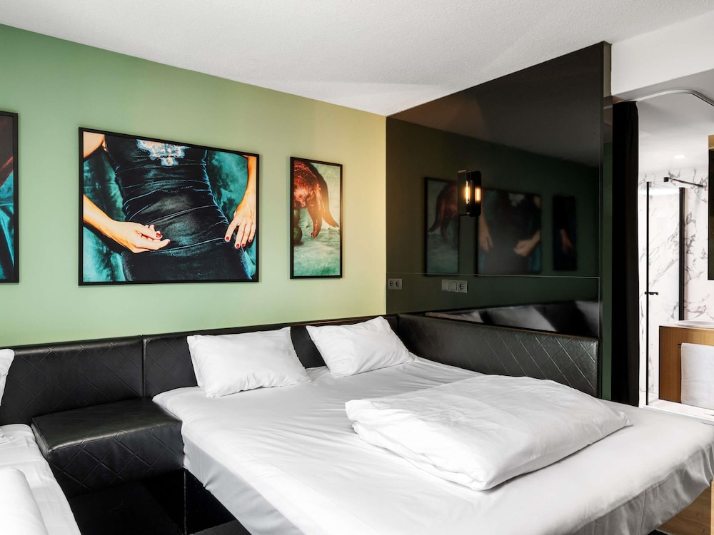 Standard Room, Multiple Beds photo 1